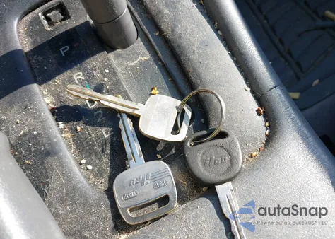 1998 Toyota Camry Le z USA, uszkodzony, nr VIN JT2BG22K9W0215442